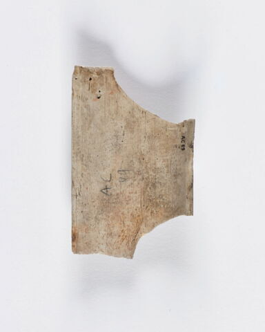 Fragment de colonnette à décor de damier, image 2/5
