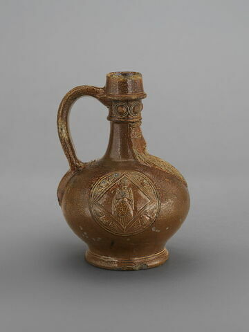Cruche avec masque d'homme barbu (Bartmannkrug), image 3/5
