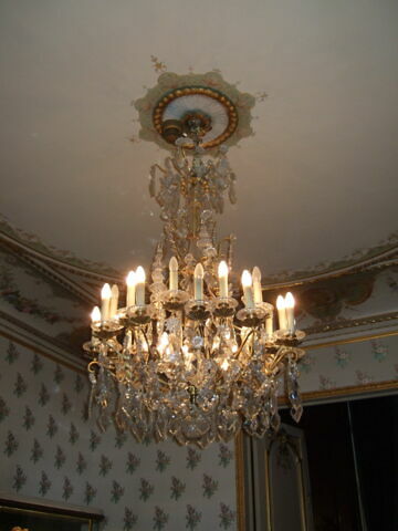 Lustre à vingt-quatre lumières, image 2/2