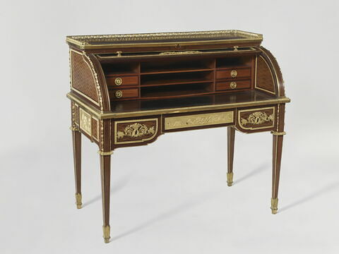 Secrétaire à cylindre de la reine Marie-Antoinette aux Tuileries, image 9/16