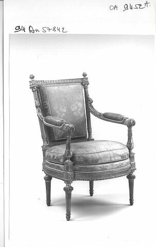 Fauteuil, d'un ensemble de trois fauteuils et trois chaises en demi cabriolet (avec OA 9452 B, C et OA 9452 D, E, F), image 9/12