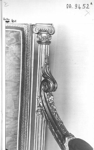 Fauteuil, d'un ensemble de trois fauteuils et trois chaises en demi cabriolet (avec OA 9452 B, C et OA 9452 D, E, F), image 11/12