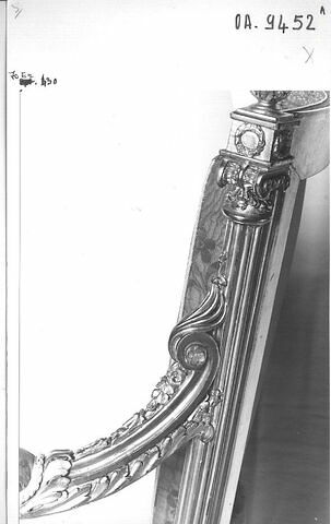 Fauteuil, d'un ensemble de trois fauteuils et trois chaises en demi cabriolet (avec OA 9452 B, C et OA 9452 D, E, F), image 12/12