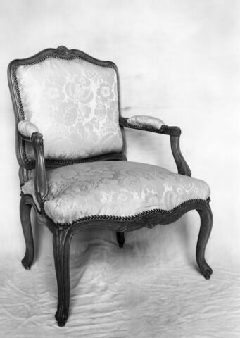 Fauteuil d'une suite de six (OAR 170-175)