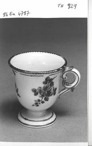 Tasse à glace, d'un ensemble de vingt-cinq (TH 926 à 950), d'un service (TH 809 à 1066), image 4/4
