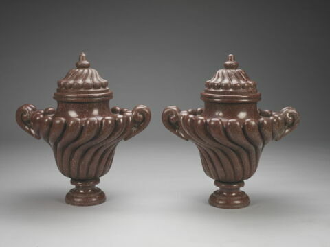 Paire de vases, image 2/2