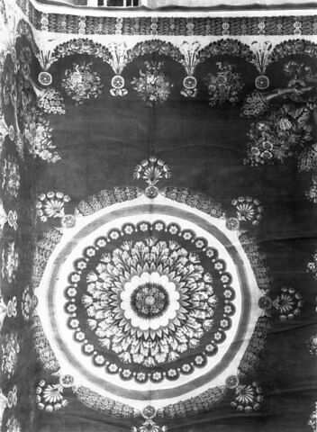 Tapis velours rectangulaire à rosace centrale, image 11/11