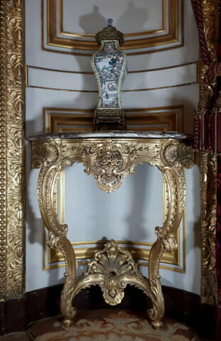 Console cintrée de style Louis XV