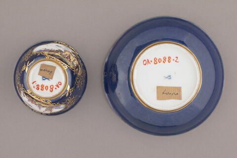 Tasse à thé et soucoupe, d'un service (OA 8074-8090), image 2/5