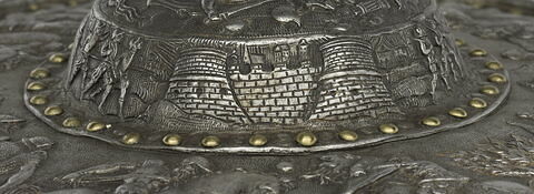 Broquel orné de scènes de combat, image 3/7