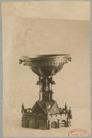 Salière à socle hexagonal en forme de fortifications, panse semi-circulaire à godrons torsadés, image 14/14