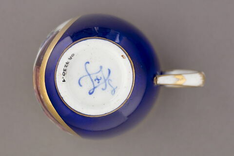 Tasse et soucoupe, image 3/5