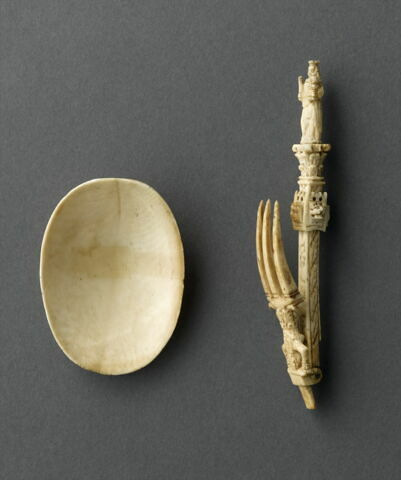 Fourchette pliante avec cuilleron escamotable