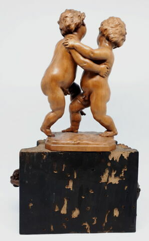 Statuette en buis : enfants luttant, image 3/13