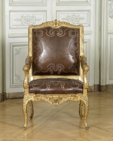Fauteuil à la reine, d'un ensemble (avec le OA 11200, OA 11201, OA 12179 1, OA 12179 2, OA 12179 4 et OA 12180), image 6/13