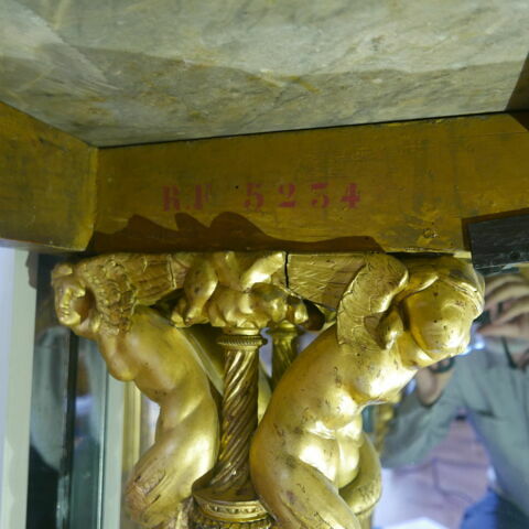 Table-console de milieu, image 3/12