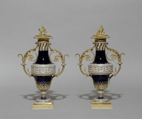 Vase, d'une paire (avec OA 7738)