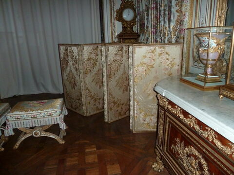 Paravent en bronze doré, à six feuilles de la chambre de Louis XVI à Compiègne, image 2/3