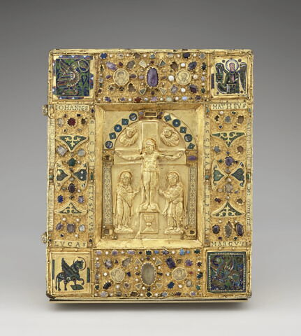 Boîte-reliure : la Crucifixion et les symboles des évangélistes