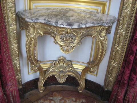 Console cintrée de style Louis XV., image 2/2