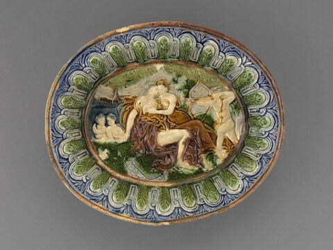 Plat ovale : Zeus, Callisto et l'Amour