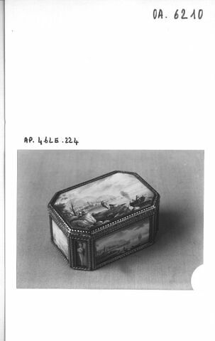 Tabatière octogone à décor de marines, image 10/10