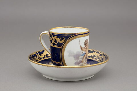 Tasse et soucoupe, image 5/7