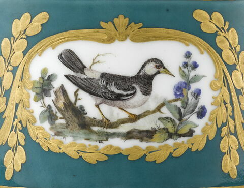 Seau à verre à fond vert, à décor d'oiseaux et de papillons, du service 