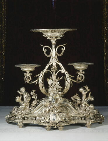 Pièce de milieu - surtout du ministère d'Etat