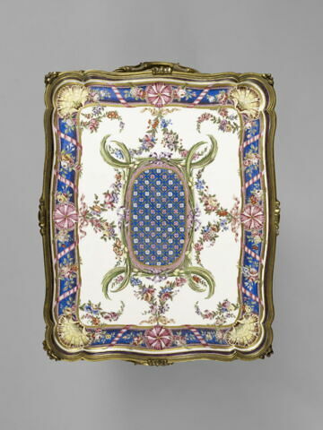 Table chiffonnière, image 3/7