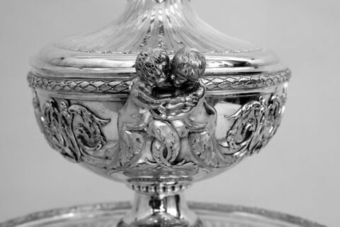Terrine, son plateau et sa doublure du service de George III d'Angleterre et de Hanovre, d'une paire (OA 12381), image 7/11