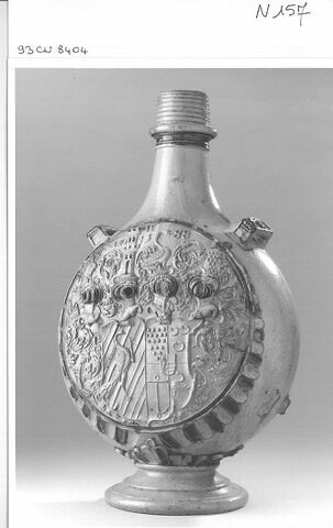 Gourde à quatre passants : Armoiries de la famille Sayn-Bentheim-Wittgenstein, image 5/6