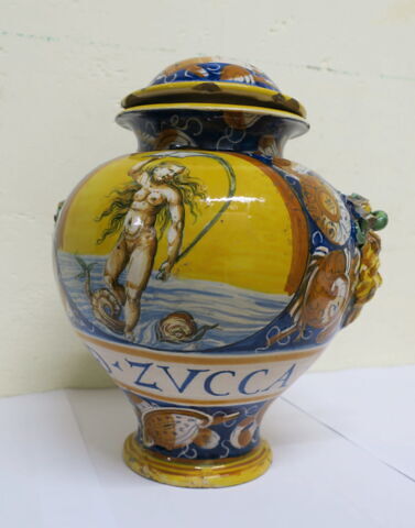Pot couvert à deux anses : Allégorie de la Fortune, image 1/7