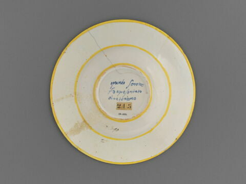 Plat rond à armoiries : Sinon conduit devant Priam, image 2/6