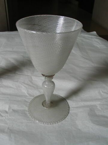 Verre à jambe, image 2/5