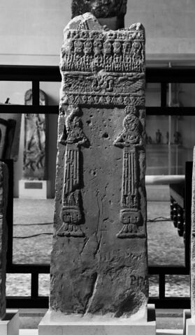 stèle ; objet votif, image 5/5