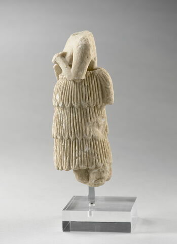 statue, image 6/16