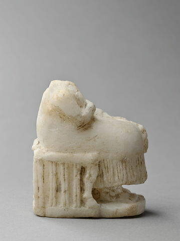 statue, image 4/14