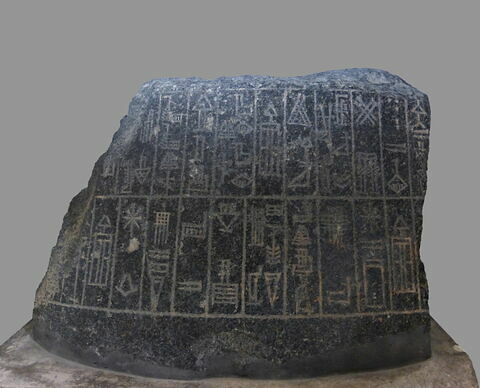 statue, image 6/11