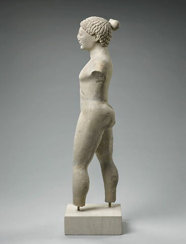 statue, image 4/7