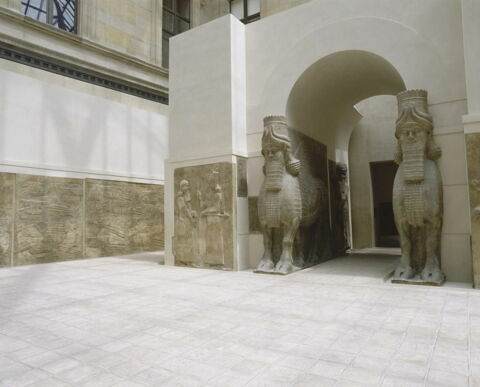 relief mural, image 20/21