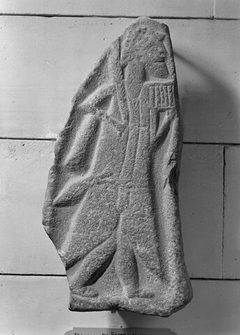 stèle, image 2/2