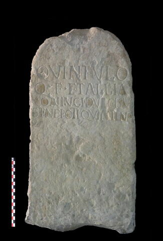 stèle, image 2/4