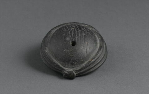 sculpture, image 2/6