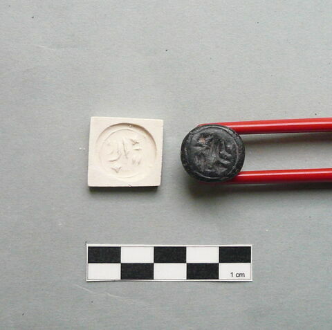cachet, image 2/2