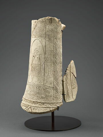 vase  ; support, image 8/10