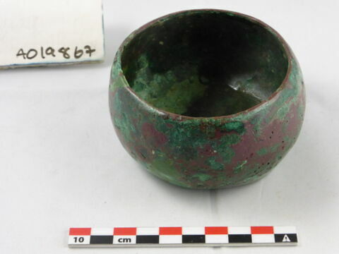 vase, image 3/3