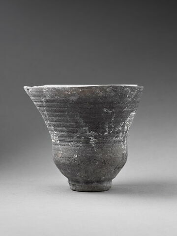 vase, image 3/5