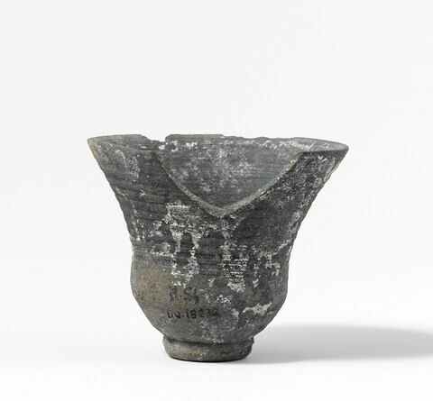 vase, image 5/5