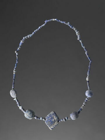 collier ; perle